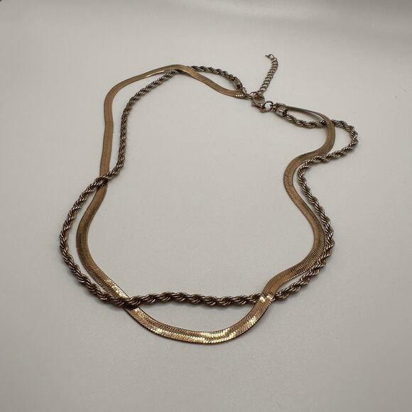 Layered gold chain necklace - Picture 3 of 8